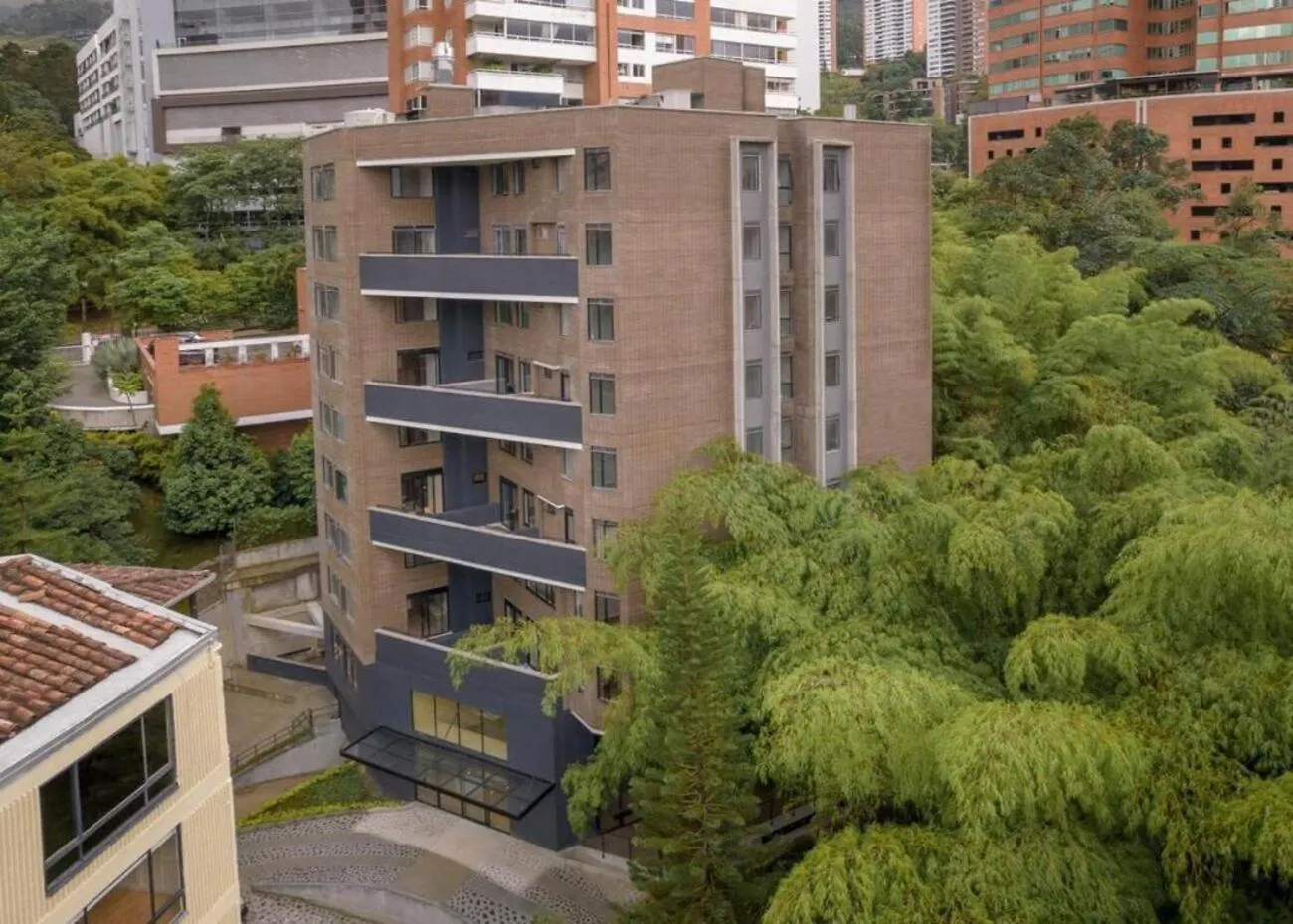 Contemporary Space Steps From El Tesoro 305 Medellin Apartment