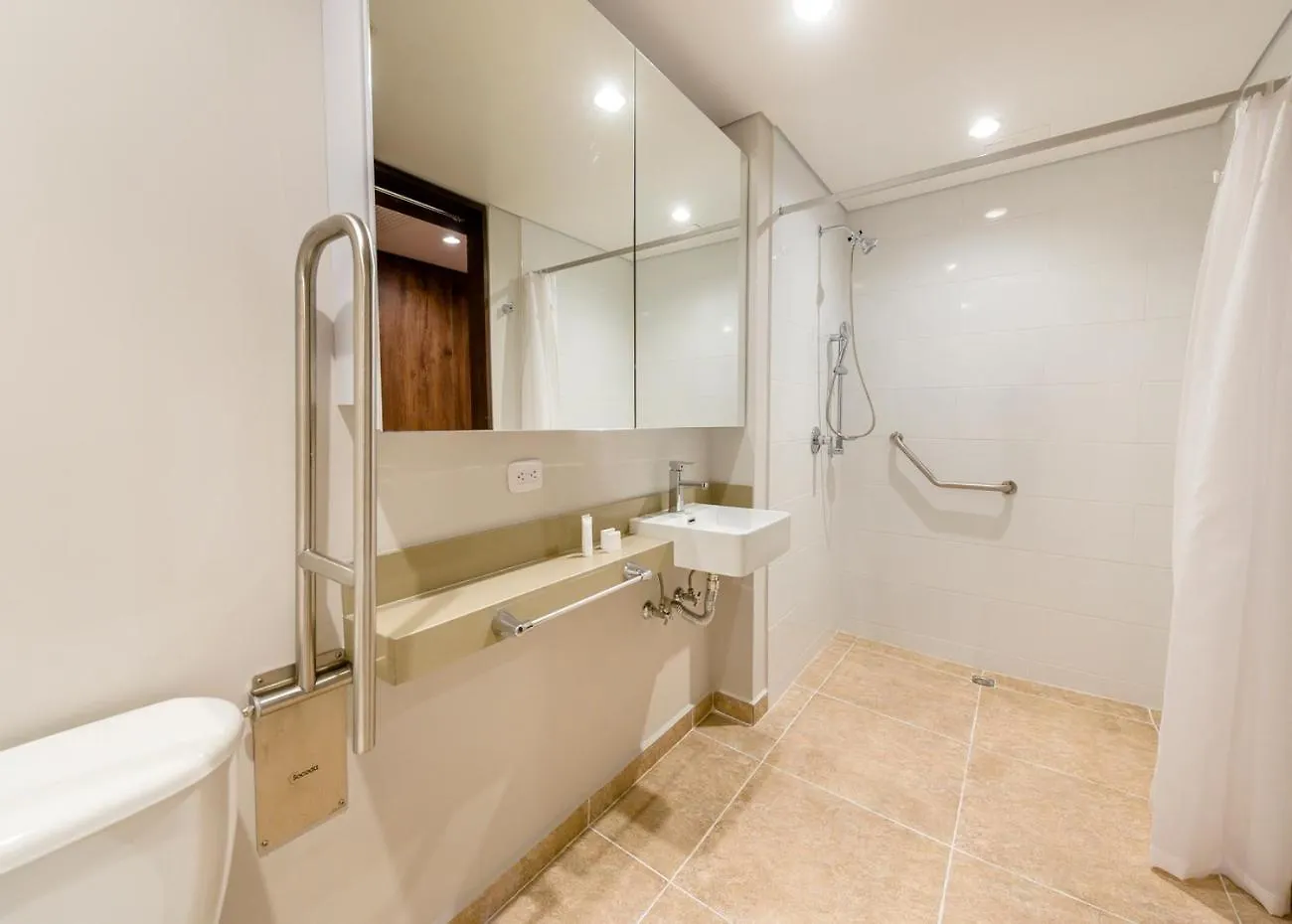 Contemporary Space Steps From El Tesoro 305 Medellin 0*,